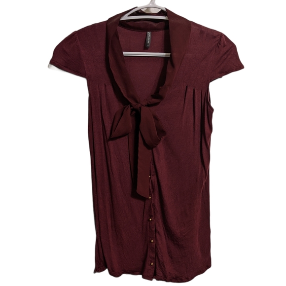 Burgundy Top - Picture 3 of 9